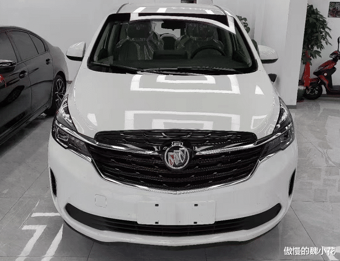 蜂蜜 进店体验“别克GL8”乞丐版，实力碾压奥德赛，价格太实惠！