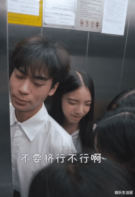 杨幂|盘点那些没才华，靠明星脸爆红的网红们，热巴模仿者和本人最像