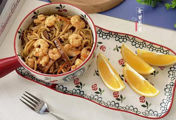 养花小娇娘|学生早餐轻松做，菜和主食一锅出，一煮一炒鲜香味美营养十足