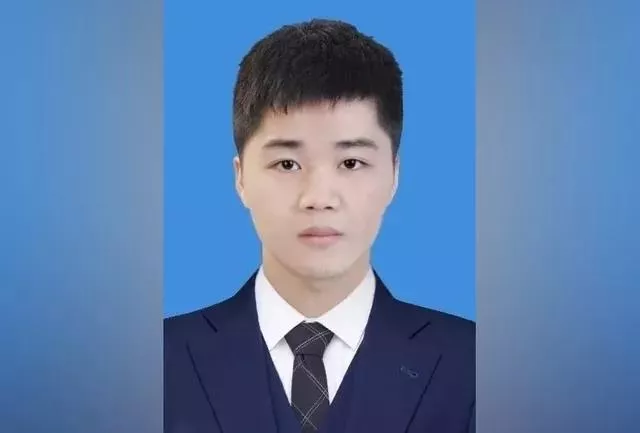 哲学筱筱 华中大毕业生揽6个百万年薪offer：人与人的差距在读书时就拉开了