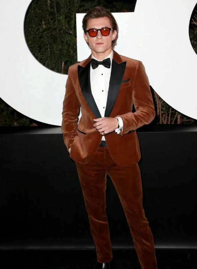 汤姆·赫兰德|漫威荷兰弟逐渐小唐尼化了，直言就是在“不知羞耻”的模仿唐尼！