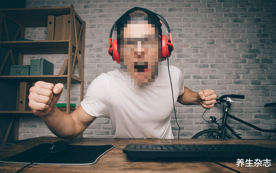 肝癌|21岁网瘾少年，半夜肝癌离世，母亲含泪哭诉：说破嘴皮子，就是不改