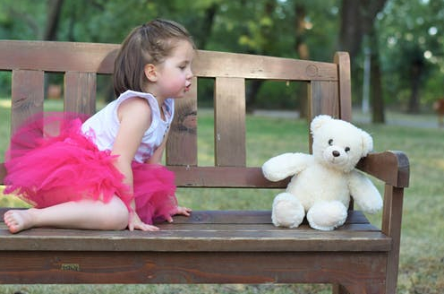 知一先生|姓薛女孩取名起名字：独特有诗意的薛姓女孩名字