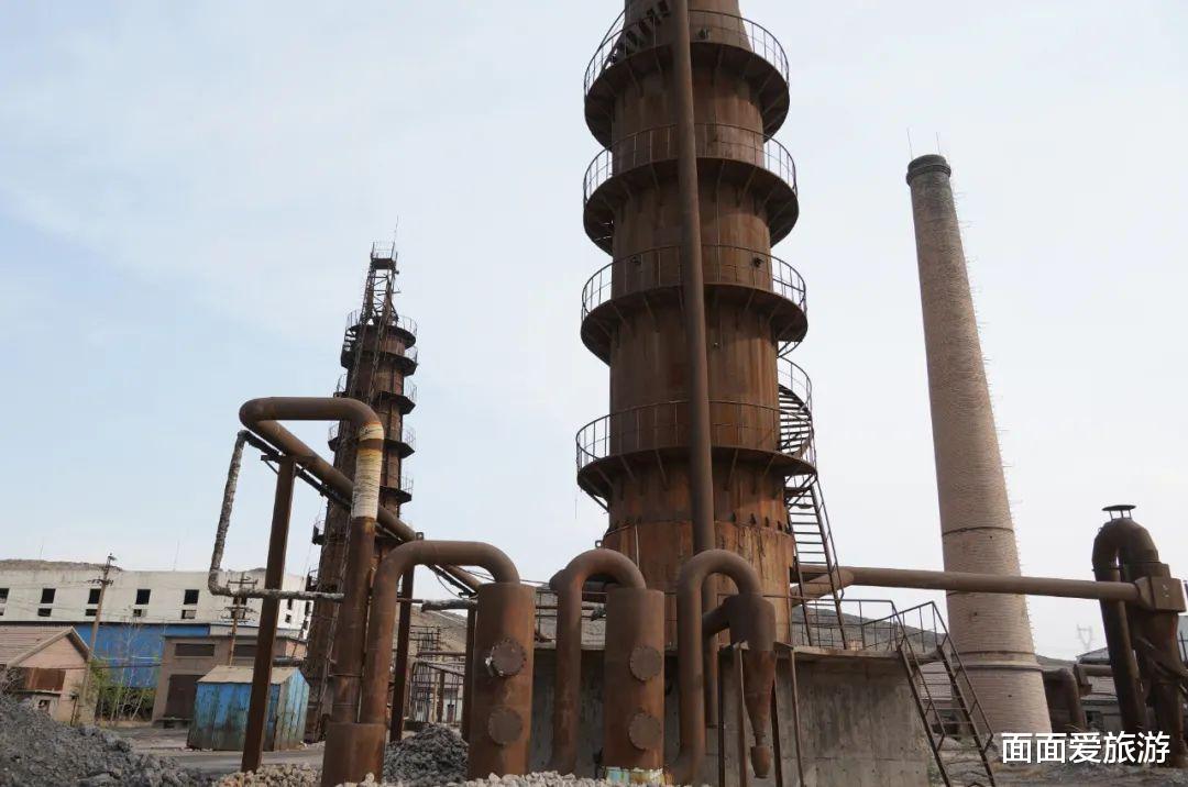 面面爱旅游 内蒙古峡谷中的三线厂，曾平均一年生产1万支枪，如今却十分冷清