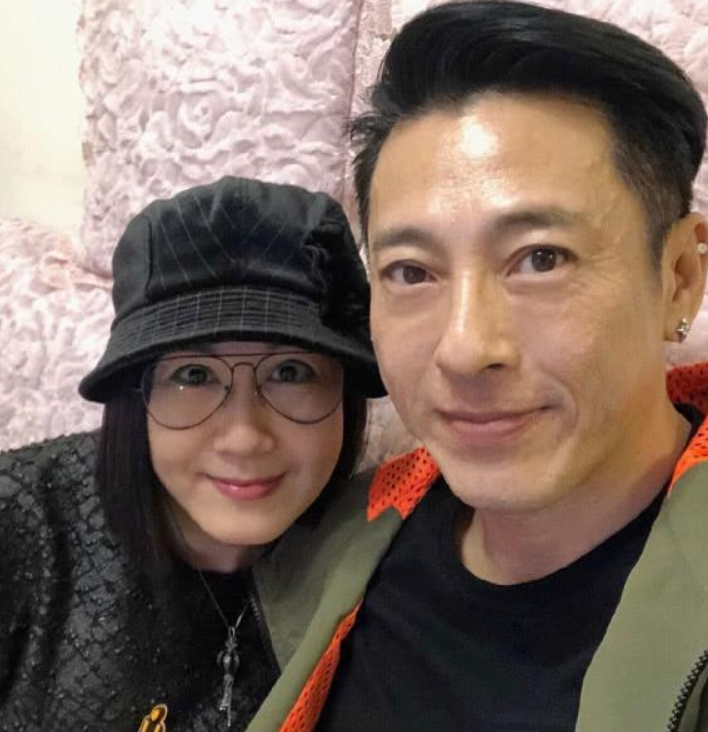 央视|夫妻俩为了不变老，坚持26年不生子不吃肉，54岁近照不敢认