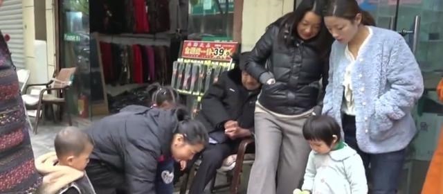 饵料|浙江钓鱼人意外钓获“巨鳗”，体似蟒蛇头上长角，这是要化龙？