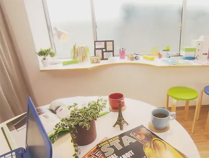 教练|日本五个女生共睡一屋，用棉被当作室内隔断，过着极致蜗居的生活！