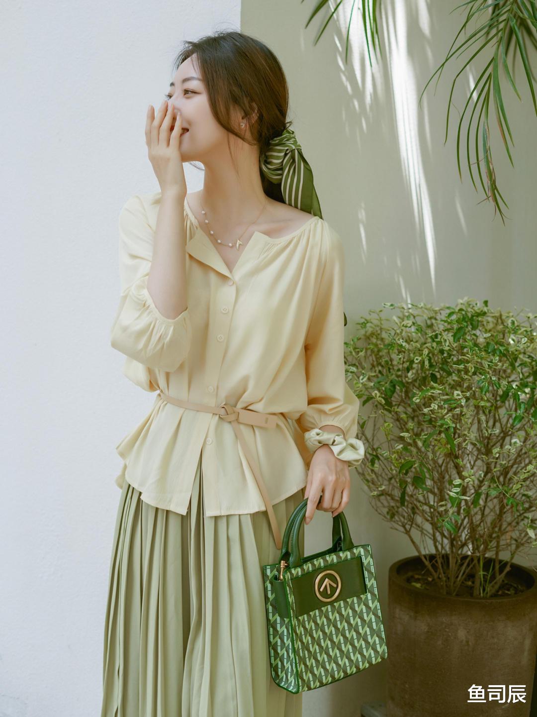 鱼司辰|想要穿出温柔的通勤风，跟着这样穿就对了！