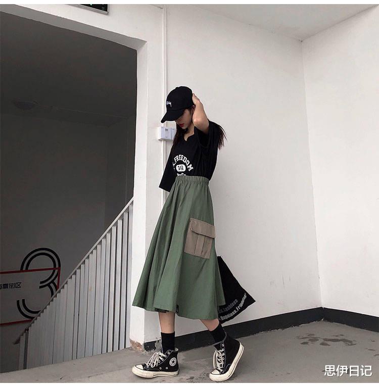 思伊日记 酷酷的工装伞裙,秋季炸街穿搭,更有拽姐范