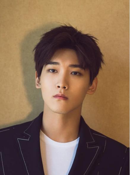 邢昭林|出道碰瓷杨洋，粉丝没有保安多，新剧又被群嘲，邢昭林该怎么办？