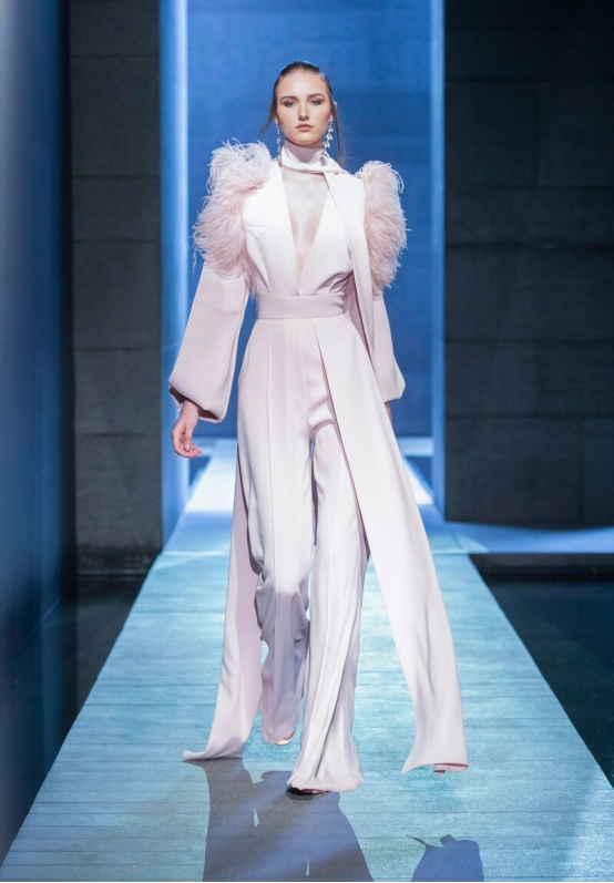 BiuFashion|2021秋季流行趋势:羽毛元素,多种搭配任选,提早享受新潮服饰