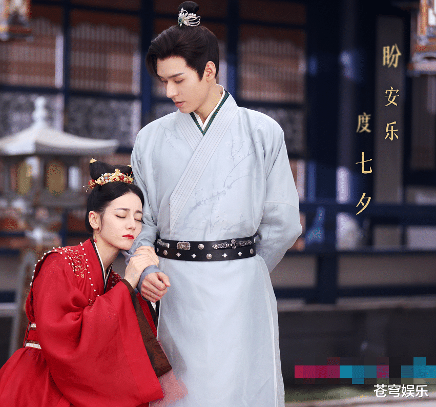 周奇墨|任嘉伦龚俊与同一位女演员合作，谁是赢家，收视率是最稳定的输出