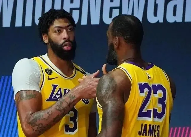 湖人队|刚刚！湖人太阳赛程出炉！詹姆斯回应格林！