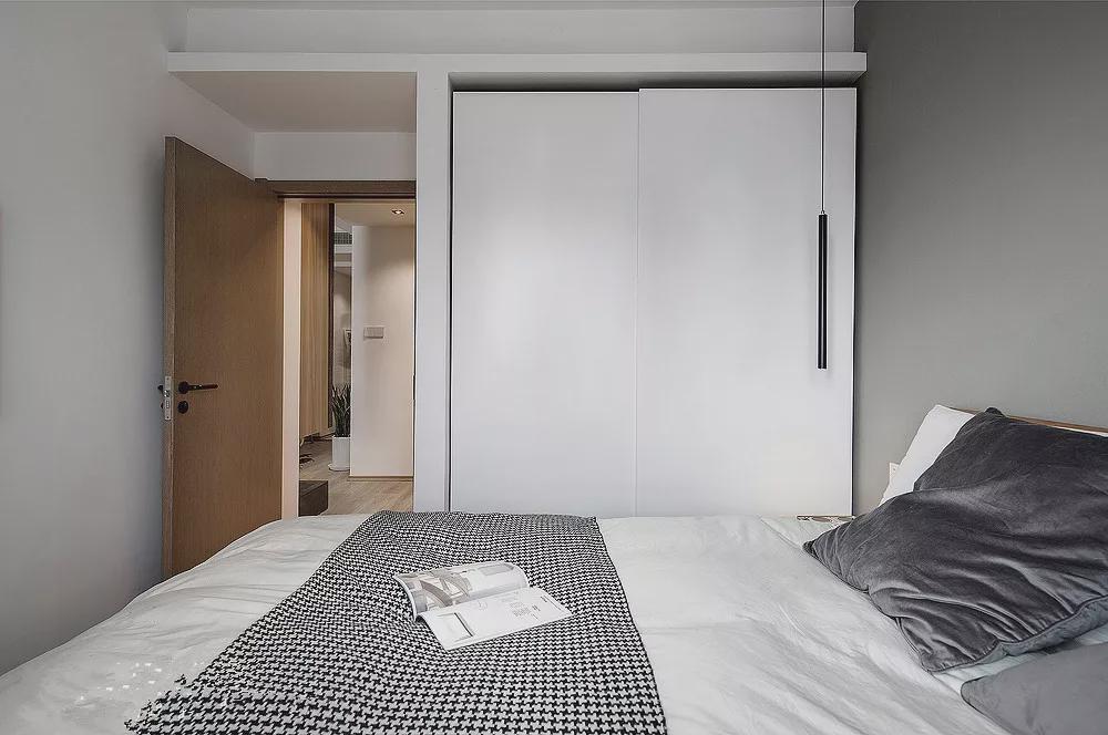 你会选择怎样的卧室衣柜?看看这四种哪个更合适~