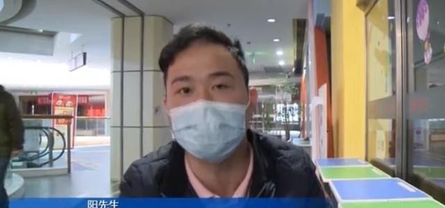 素手挽清说 毫无人性！男子“结婚宴请”被同事举报：因4389元礼金被开除！