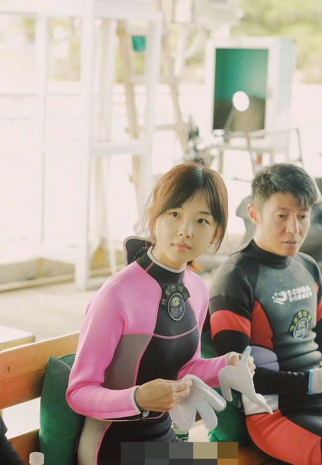 穿衣搭配|冰冰是真美女啊，素颜很能打，笑容就是她最美的化妆品！