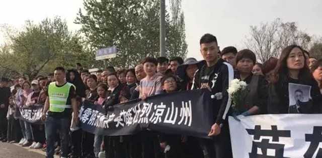 入伍送别成永别!徐鹏龙二叔:他自小虽然话不多,但是太懂事了