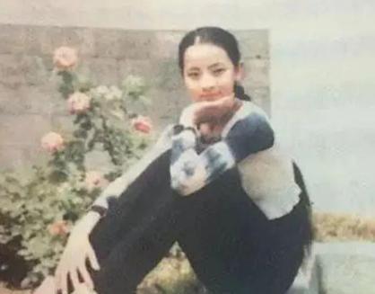 周旭阳嘉应 央视主持李思思隐婚多年，曝光丈夫为初恋男友，如今家庭美满