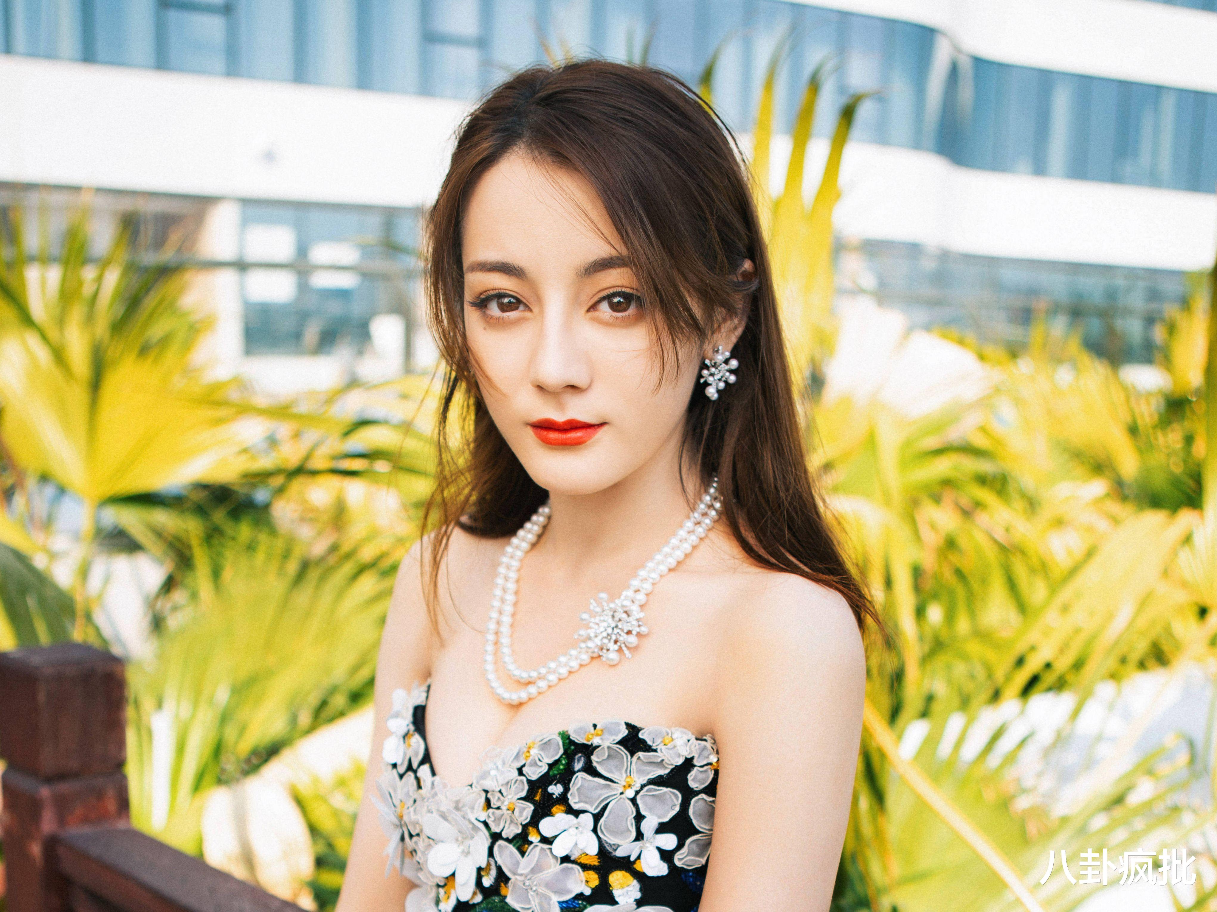 迪丽热巴|肖战《余教》空降,皮裤姚,迪丽热巴网购,张艺兴不排斥配角