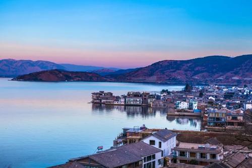 云南 云南的“超级豪宅”火了,号称“白族之光”,宅主靠卖茶生意发家