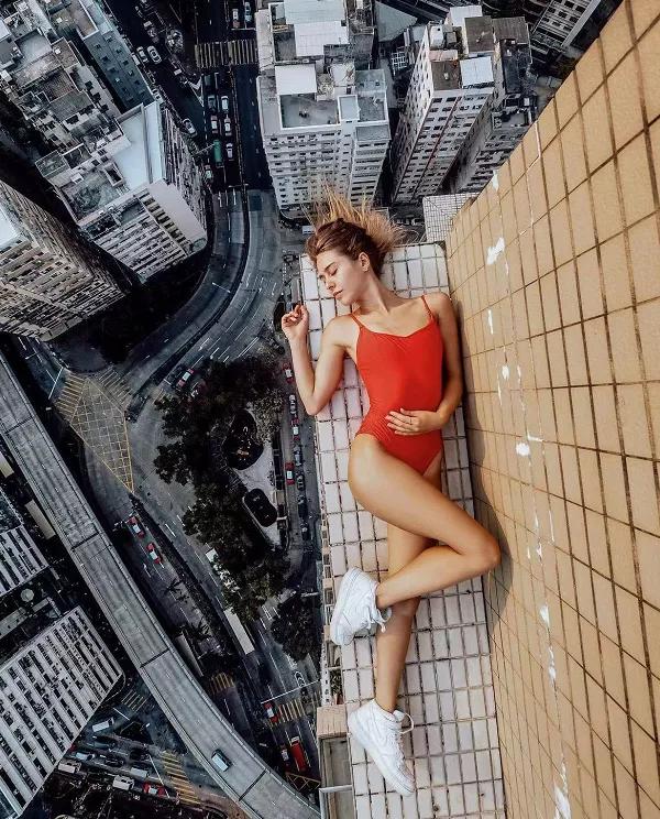 “最危险”夫妻来中国了,拍下无数性感照,网友:看得腿软!