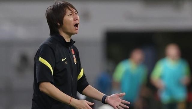 小翔很忙|国足上海开练!要打两场热身赛,李铁真要放弃野牛?