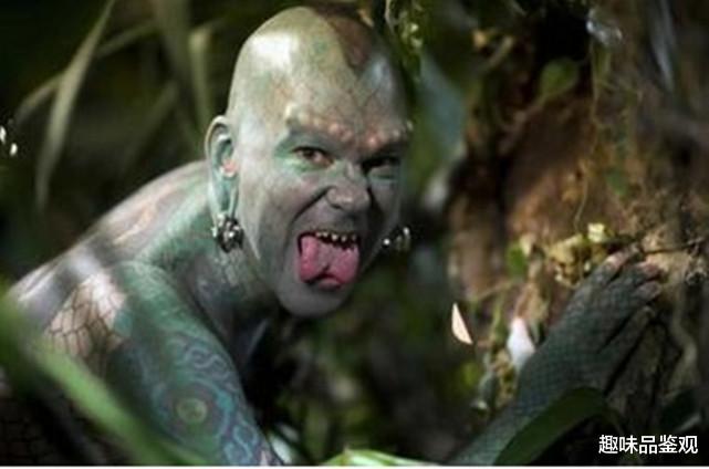 恐龙 恐龙进化成蜥蜴人，在地底建立了文明？人类或是外星人后代（上）