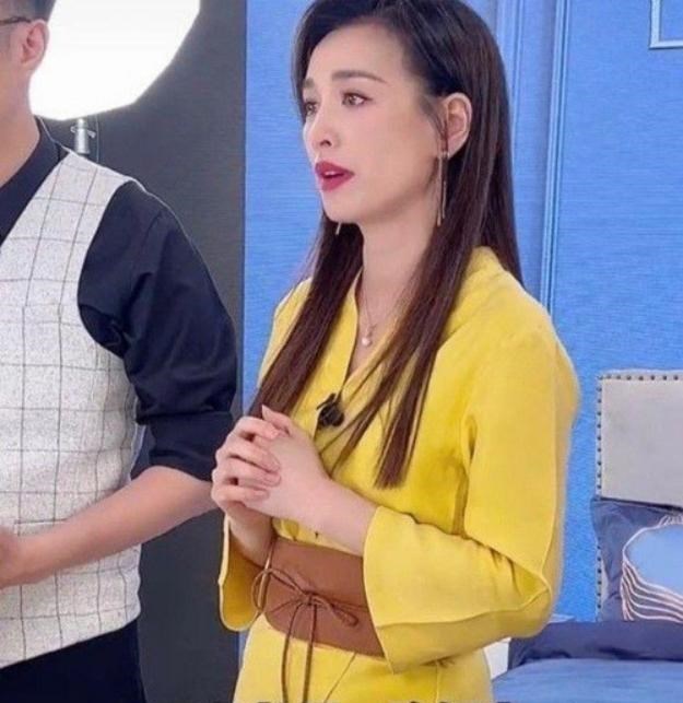 赵丽颖|赵丽颖大粉发文悼念袁老，获官媒肯定采用，不愧是正能量偶像！