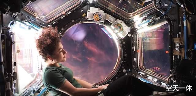 国际空间站 贴心！原来天和核心舱有窗户，安装的位置人性化，一开始没猜出来