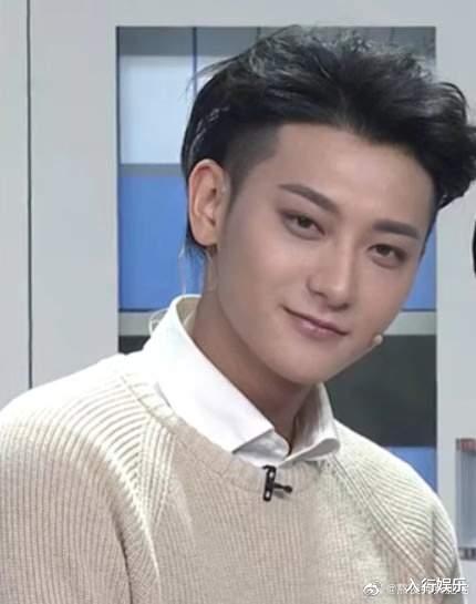 春晚|春晚最全段子大集锦：最难忘的是倪妮的腿，贾玲贡献超多表情包