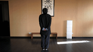 经络|伸筋一寸，寿涨十年！每晚花上十分钟，三招通经拔病根！(中医专家示范）