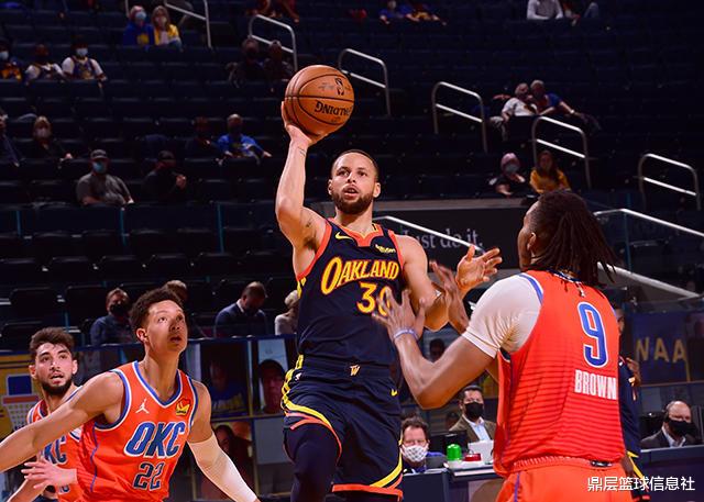 勇士队|飙19记3分,库里率队投疯了!勇士赛后一喜一忧,附加赛恐打湖人