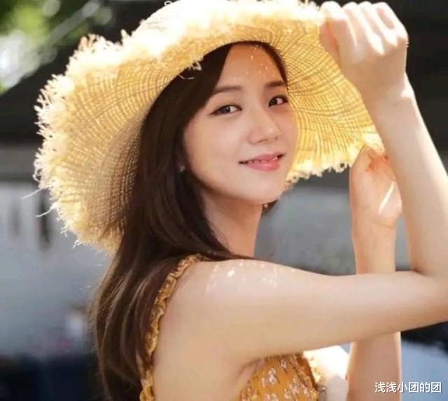 李小冉|女性衰老过快的7个坏习惯，用手揉眼睛排第7，一项运动来帮你