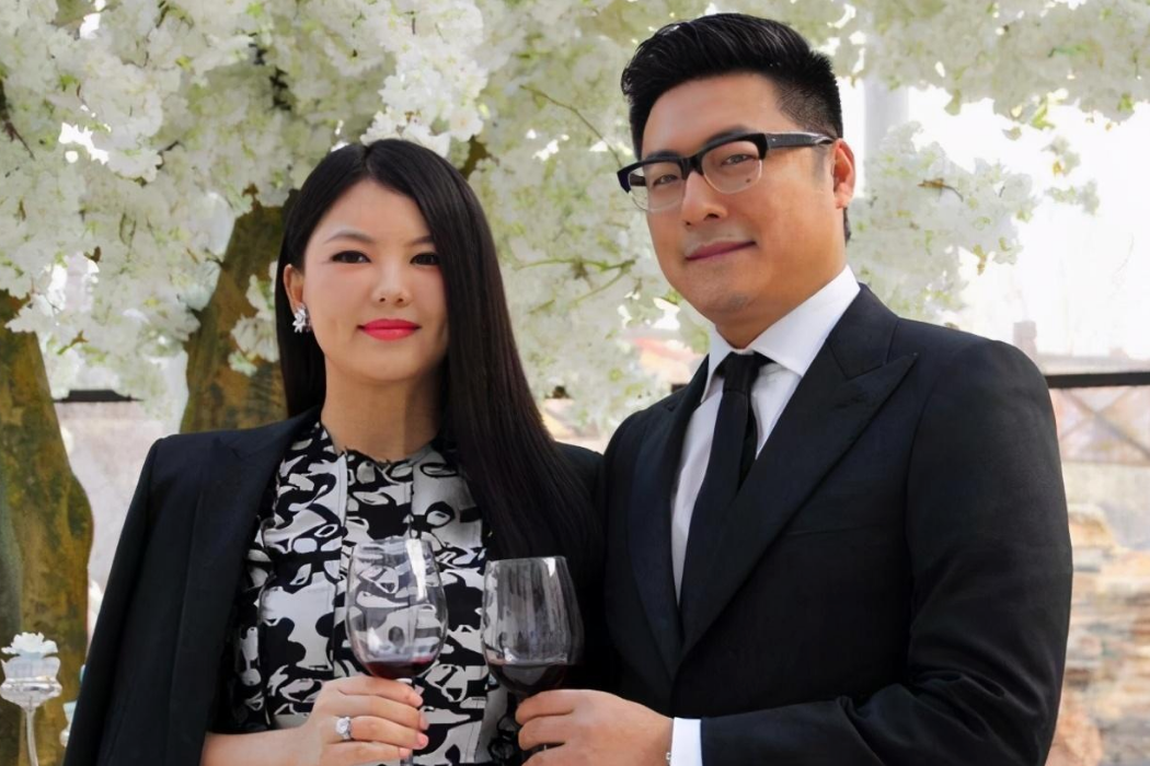 郑合惠子|王岳伦净身出户，12年婚姻不过一场笑话，女儿态度早说明一切