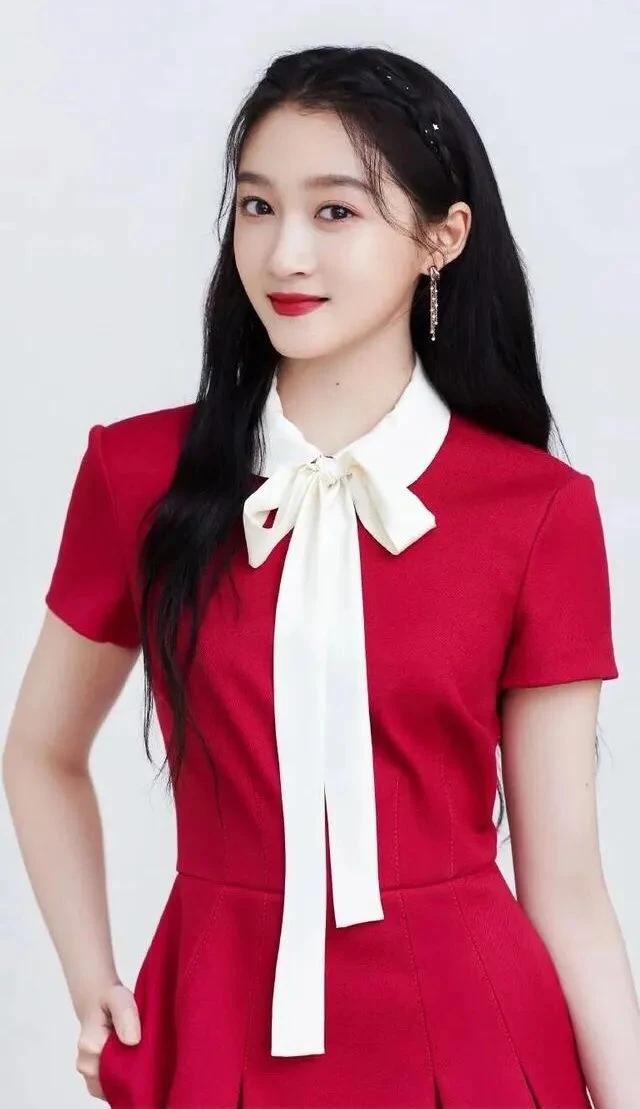 关晓彤|关晓彤逐渐腾化大家喜欢，甜蜜爱情受到祝福