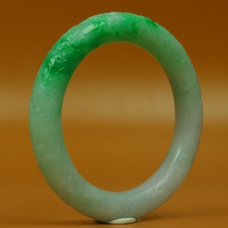 翡翠手镯|清，翡翠手镯，满绿飘紫，满刻祥云图案