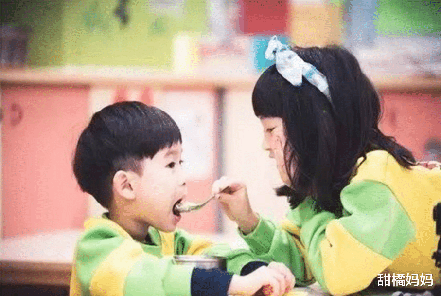 甜橘妈妈|还说养不起三胎?鼓励生三胎的新政策,或将实施“三育一体化”