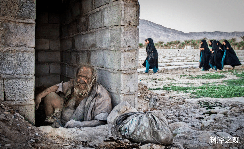 吉尼斯世界纪录|吉尼斯纪录保持者哈吉：60年没有洗过澡，身体像是穿了铠甲一样