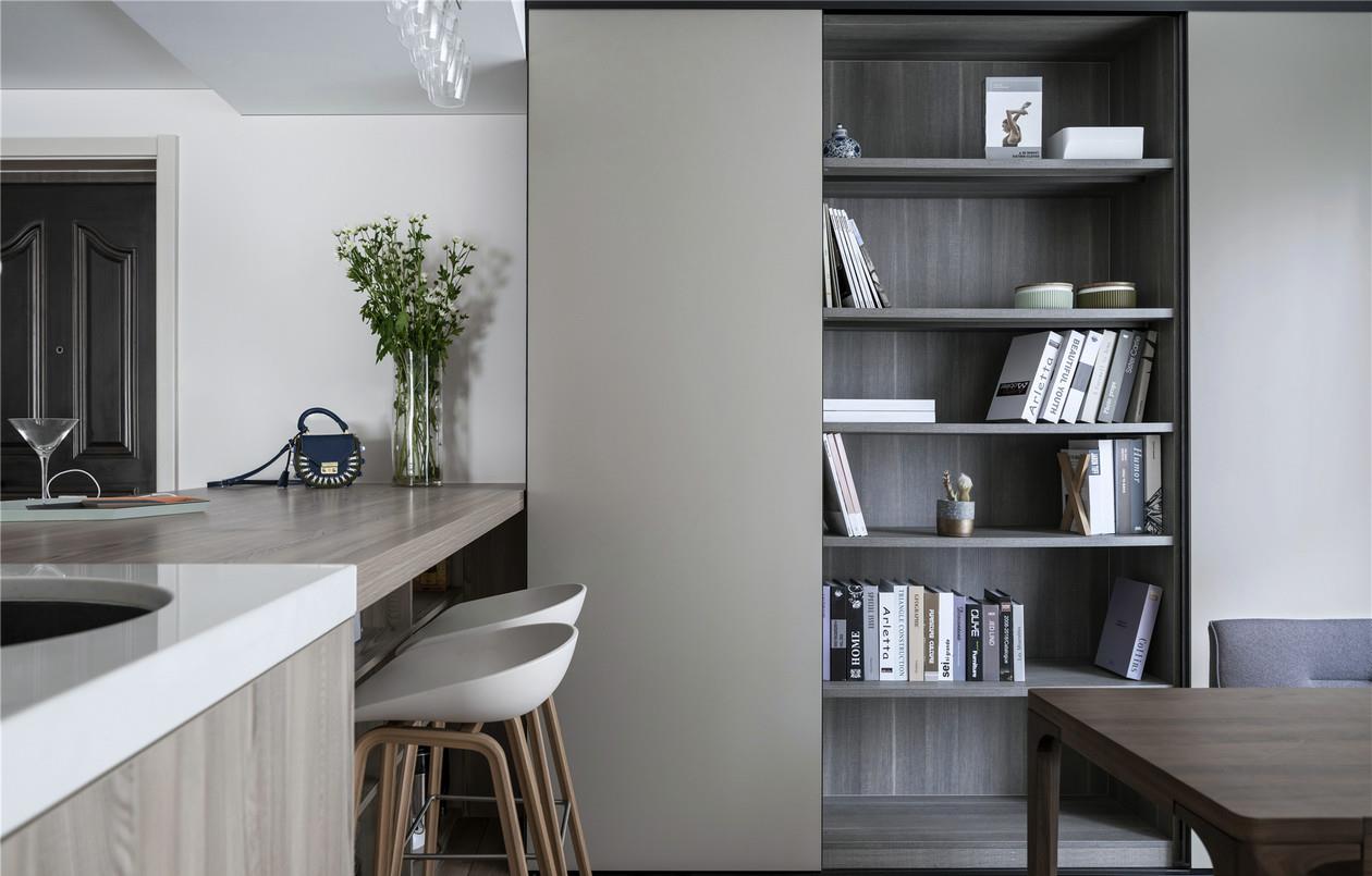 |她家150㎡，装修不奢华，但雅致温馨很实用，三代同堂各得其乐，妙