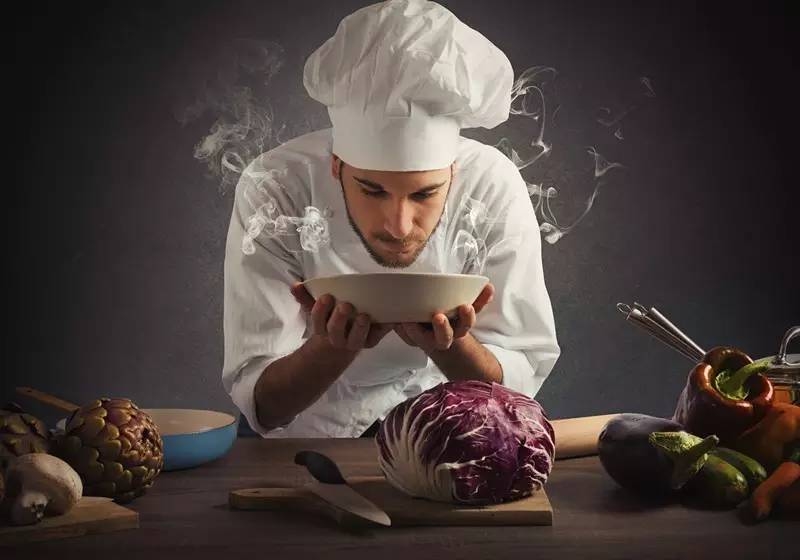 他说自己曾被外星人侮辱,外星人给了他超能力,爱因斯坦求助过他