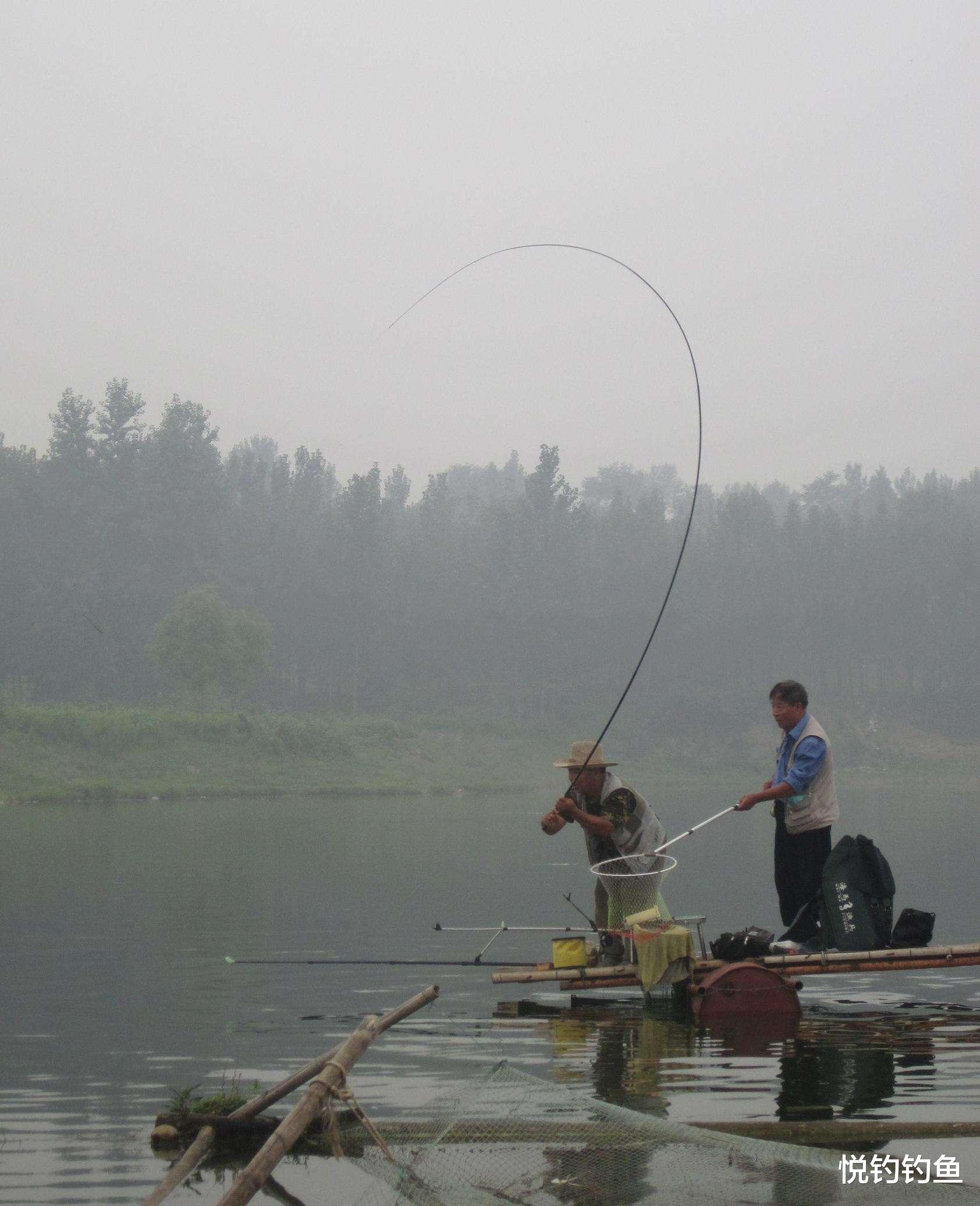|你钓鱼时总是断线，到底是技术、装备有问题，还是鱼的问题？