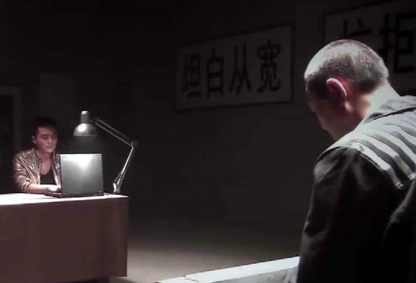 司机被要求路边停车,不同意后与人发生争执,最终司机被开枪杀害