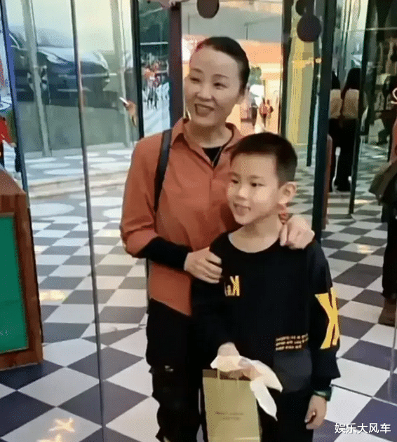 杨幂|孙卓弟弟首次发声，称想和孙卓睡一个房间：以后多了个说话的伴