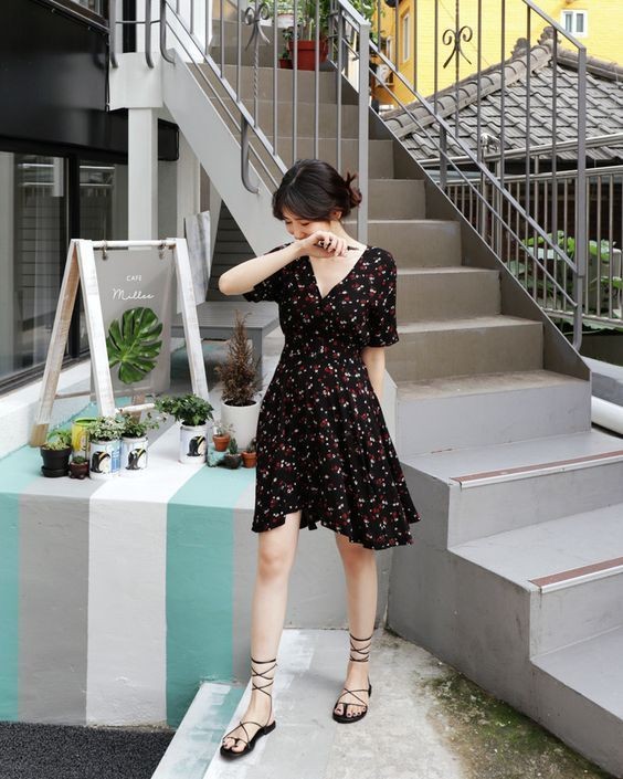 大表姐的时尚圈|女人要年轻好看，穿搭很重要！这5组时髦组合，夏日可以照着穿