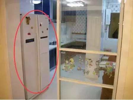 冰箱|原来家里这些位置是不能放冰箱，老人家都知道，再富也越住越穷