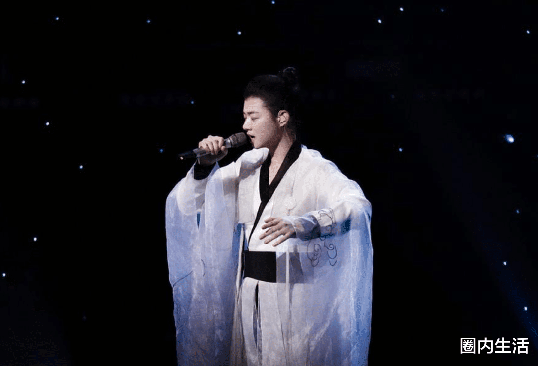 时代少年团|时代少年团内讧？他没有考上大学对其团队队友的影响巨大！