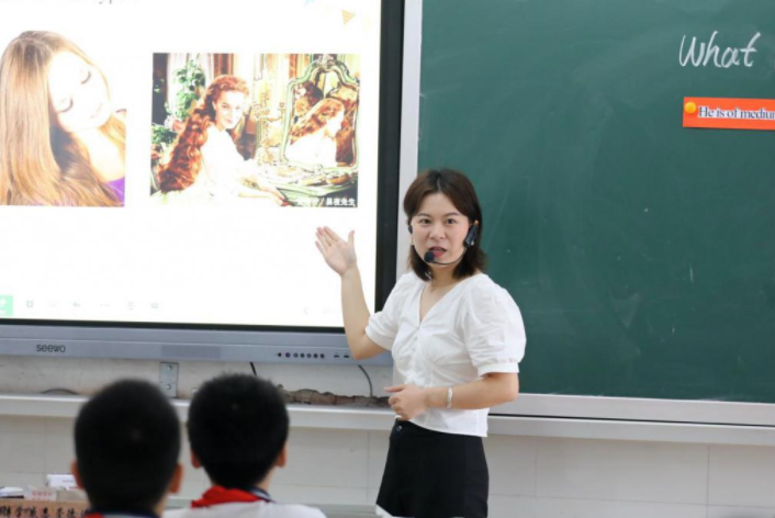 教师|年薪30万？北上广等地出现辅导班的高端“替代品”，你怎么看