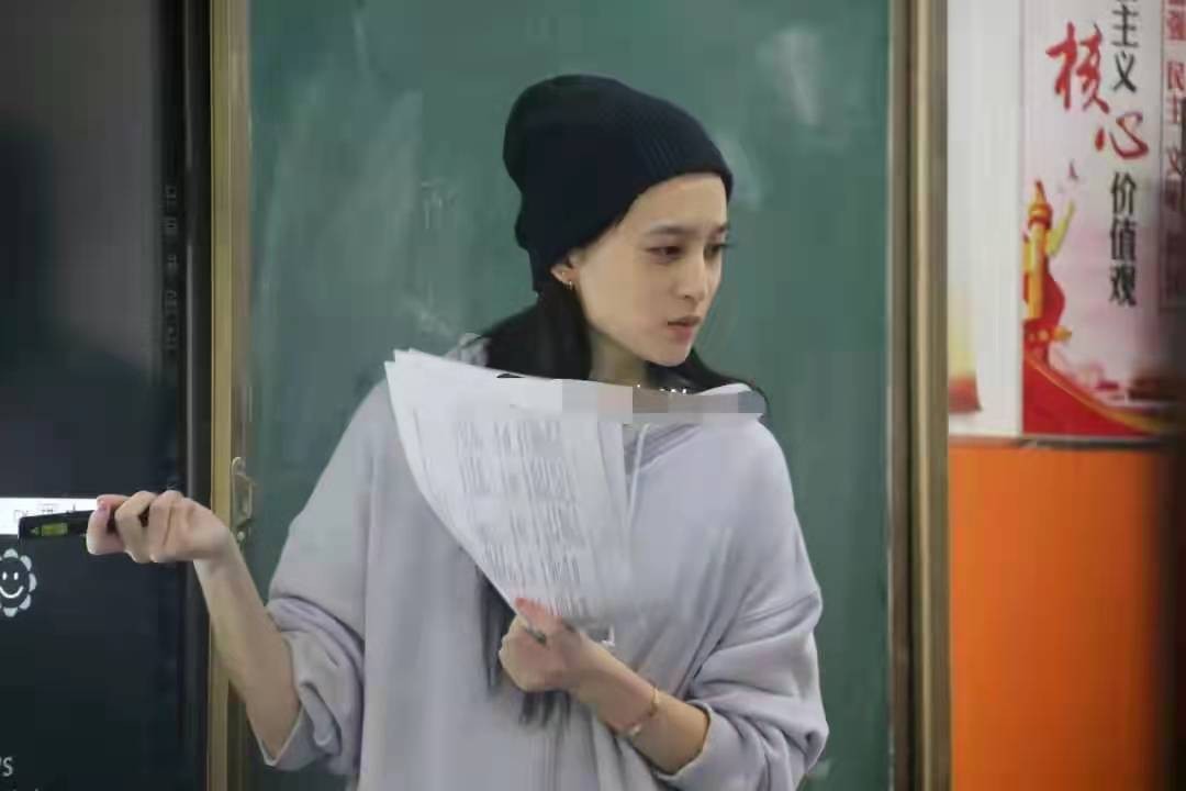 时尚风行派|毛阿敏女儿低调出道！素颜出镜演袁泉女儿神似蒋勤勤，穿搭好朴素