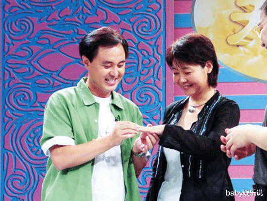 萨日娜|软饭男潘军：花258元娶萨日娜，岳父临终对女儿说\你嫁了好男人\