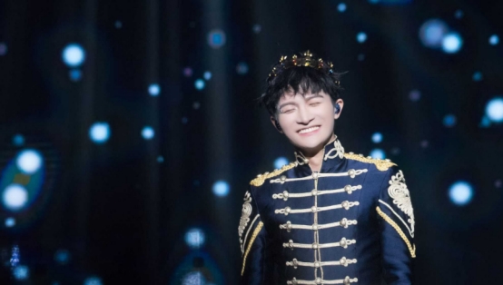 周深|没有周深时，周果子就是明侦里的人设，也可能是合成的机器声